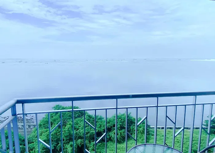 2br With Magnificent Bayview Garden View Near Okada, Solaire, Airports, Free Parking Apartamento